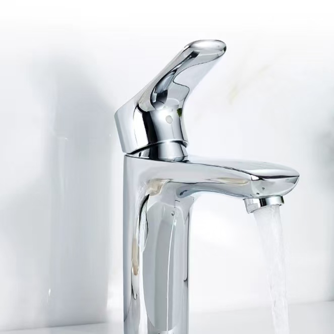 Faucet Gagang Tunggal Berbentuk Busur Perak Cerah